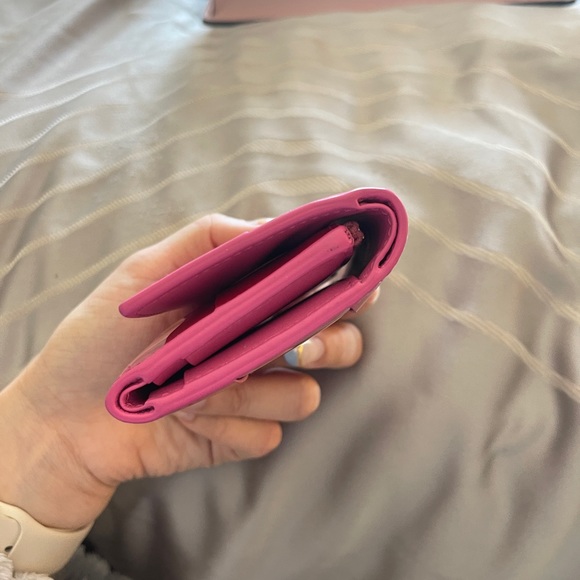 Bottega Veneta Metallic Pink Tri-fold Zip Wallet - Picture 3 of 6